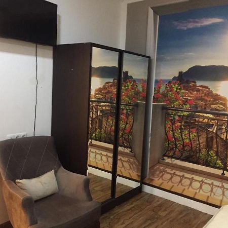 Studio Apartment Near Republic Square Jerevan Buitenkant foto