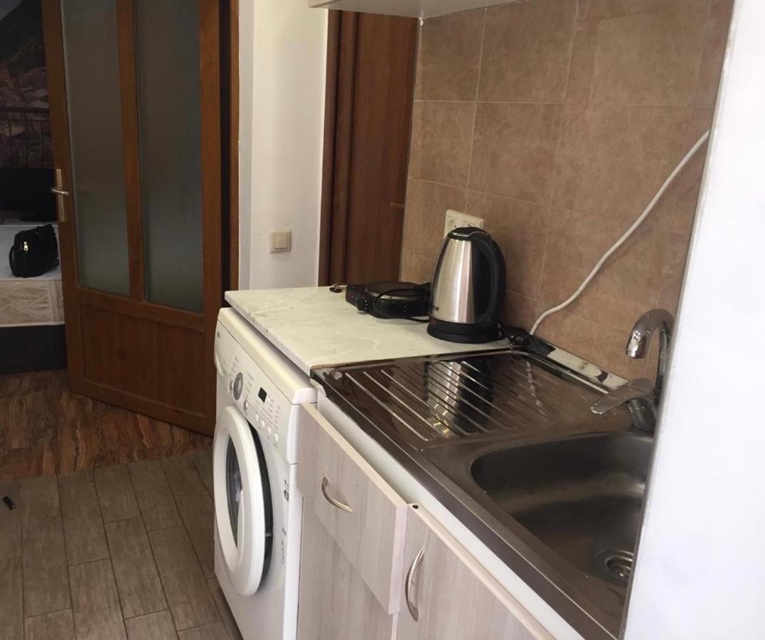 Studio Apartment Near Republic Square Jerevan Buitenkant foto
