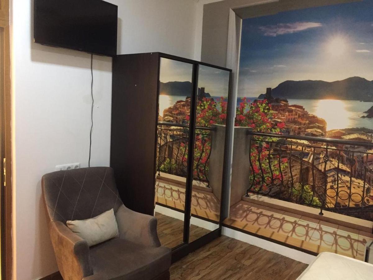 Studio Apartment Near Republic Square Jerevan Buitenkant foto