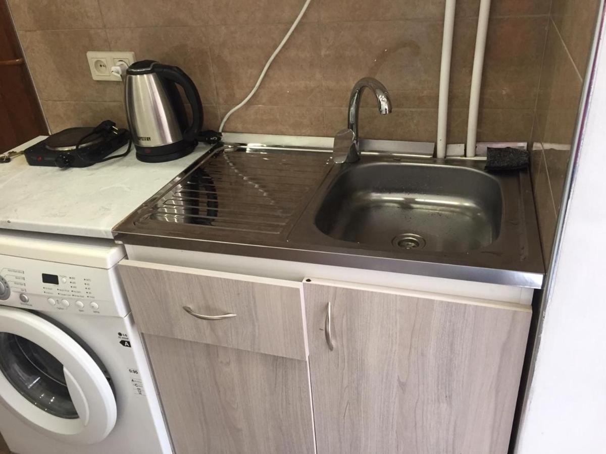 Studio Apartment Near Republic Square Jerevan Buitenkant foto